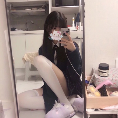 Getting_Skinny_'s tweet photo. #skinny #skinnygirl #thin #thinspo #thinspiration #ribs #bones #thighgap #thigh #proana #promia #skinnyfetish #anafetish #skinnygirlfetish #thinfetish #fetish https://t.co/5mYpmaWtqO