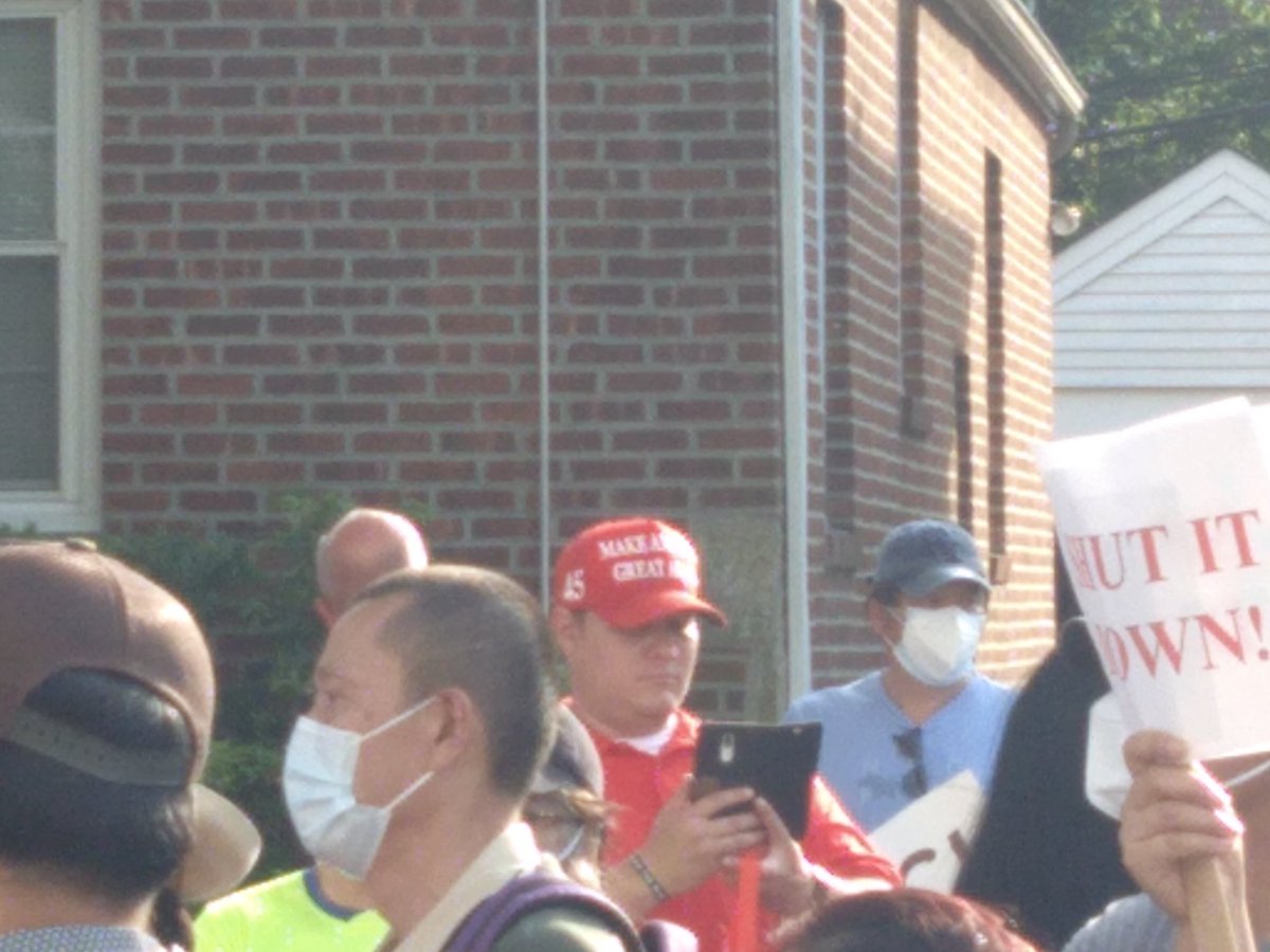 ak2webd3's tweet photo. @instagram rt @iamvidalguzman #BFIPLM Black Formerly incarcerated People Matter who came home from #RikersIsland rn #FreshMeadows & #NIMBY r protesting them. We believe everyone needs a roof over their head .counter protest #MAGA. ALL HANDS ON DECK #BLM https://t.co/XC6smVNQhZ https://t.co/2F4Yjom9ZI