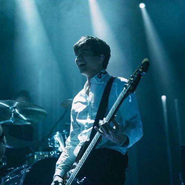 LittleN82050231's tweet photo. @5SOSColombia @adrithafangirl @5SOS No vi de Calum por aquí :( 

F porque no había puesto los # 
#MTVHottest 5 seconds of summer https://t.co/70CfWOeMla