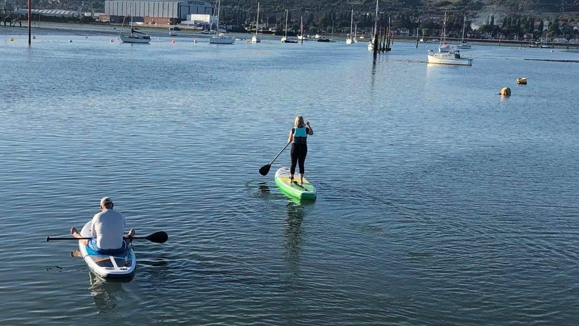 JulietNorris's tweet photo. 4k walk at 7am this morning followed by various walking work calls through the day adding another 6k, topped off by 30 minutes of paddle boarding this evening #HPRaceToPA #PowerfulPartnerships #Enterprise #ComputacenterUK https://t.co/ImgIEdaDGI
