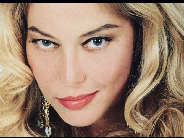69Nukem's tweet photo. Ma quanto. Era bella #moamapozzi??? @roccocasalino @roccosiffredi @_DAGOSPIA_ @SabinaGuzzanti @Fiorello @heather_parisi @redazioneiene @matteosalvinimi @GiuseppeConteIT @fanpage @fanpage @GiorgiaMeloni https://t.co/fbJwD1ybYM