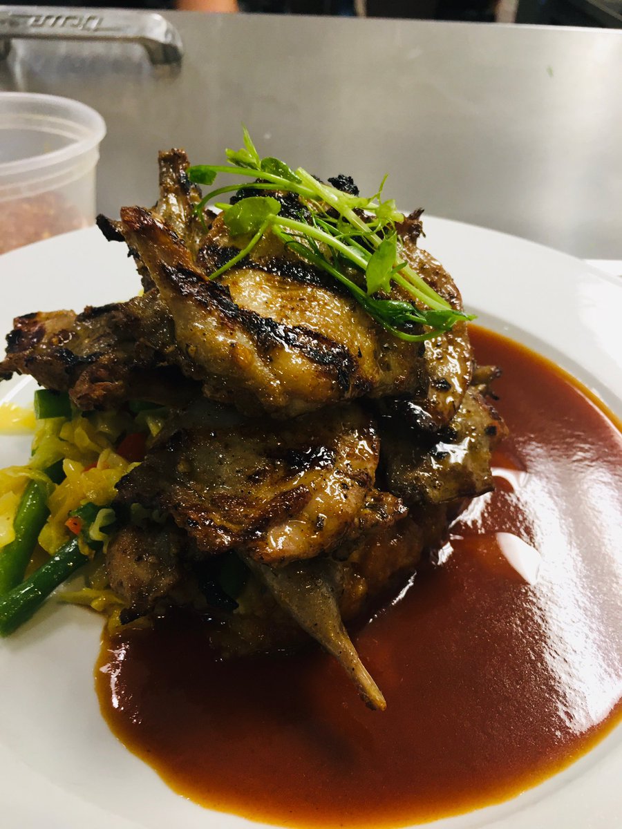 The queen of all quail! #crushedpotato #greenbeans #cabbage #rosemary #thankyou #fialafood