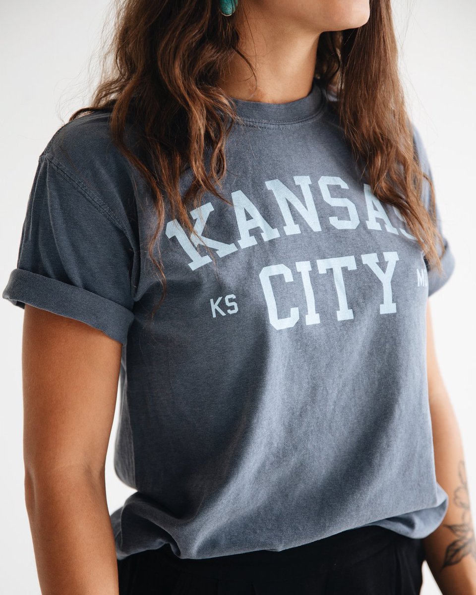 Mood: easy-going and extra comfy. A new favorite from <a href="/1kcshop/">1KC</a>
#madeinkc #shoplocal
📸: <a href="/blamilton_/">Blake</a>