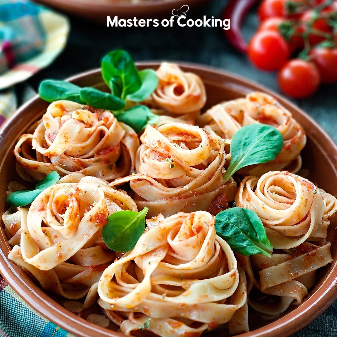 masterskitchen1's tweet photo. Tagliatelle🍝🥢 and tagliolini are a traditional type of pasta from the Emilia-Romagna and Marche regions of Italy

#delicious #foodlover #follow #like #healthyfood #homemade #dinner #foodgasm #photooftheday #foodies #tasty #cooking #picoftheday #lunch #healthy #restaurant #eat https://t.co/1vDemibdvi