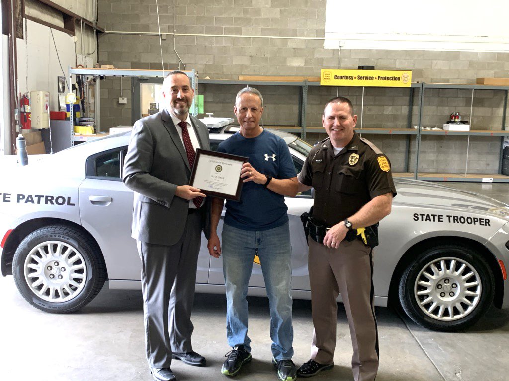 iowastatepatrol's tweet photo. Lt Jay Smith spent the last 32 years serving the state of Iowa. Today, he came to turn in his equipment for the last time. 

Lt. Smith has been a leader, a mentor, &amp; a friend to many.

Please help us show our appreciation for his hard work and dedication to citizens in our state. https://t.co/cmTDDiCTSf