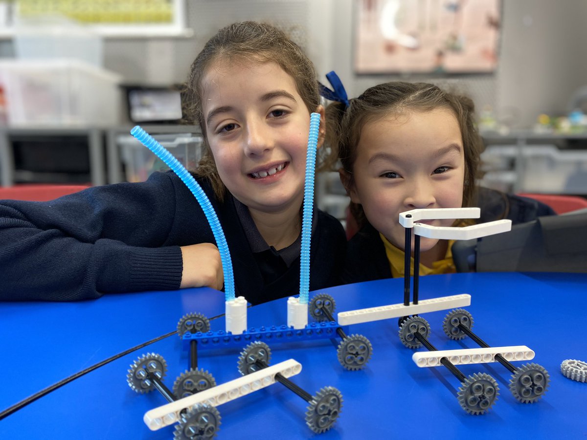 StCathsSTEM's tweet photo. Stage 1 using technic Lego to exploreforces in Junior School STEM. @StCathsSTEM @StCatherinesSyd https://t.co/qyXXAisZXX