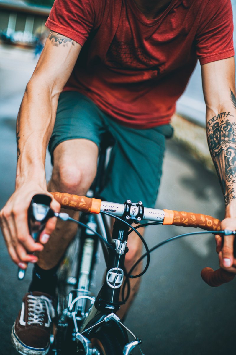 BoomZipUSA's tweet photo. Happy Cycle to Work Day! 🚲The biggest part of the growth of the cycling market in the US in the previous two decades happened among men between 25-64 years of age! Regardless of age, cycling is a great way to get from A to B  &amp; stay fit! 💪  https://t.co/w1SJptRP6N  #BoomZip https://t.co/U8lkZVsC30