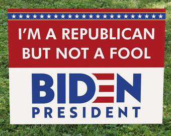 plantbased_bich's tweet photo. @StephenKing My favorite republican yard sign. #notafool #votebiden https://t.co/EiKs5juiEL