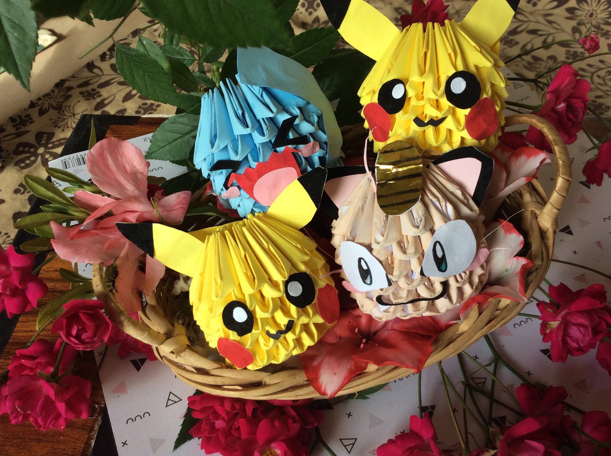 さゆり ポケモンたちをブロック折り紙で作ってみました なんかめちゃ可愛いい ᴗ ピカチュウ ニャース ソーナンス ウパー カジッチュ ヒバニー サルノリ メッソン モンスターボール ポケモン ブロック折り紙 T Co 7q9ni774sn