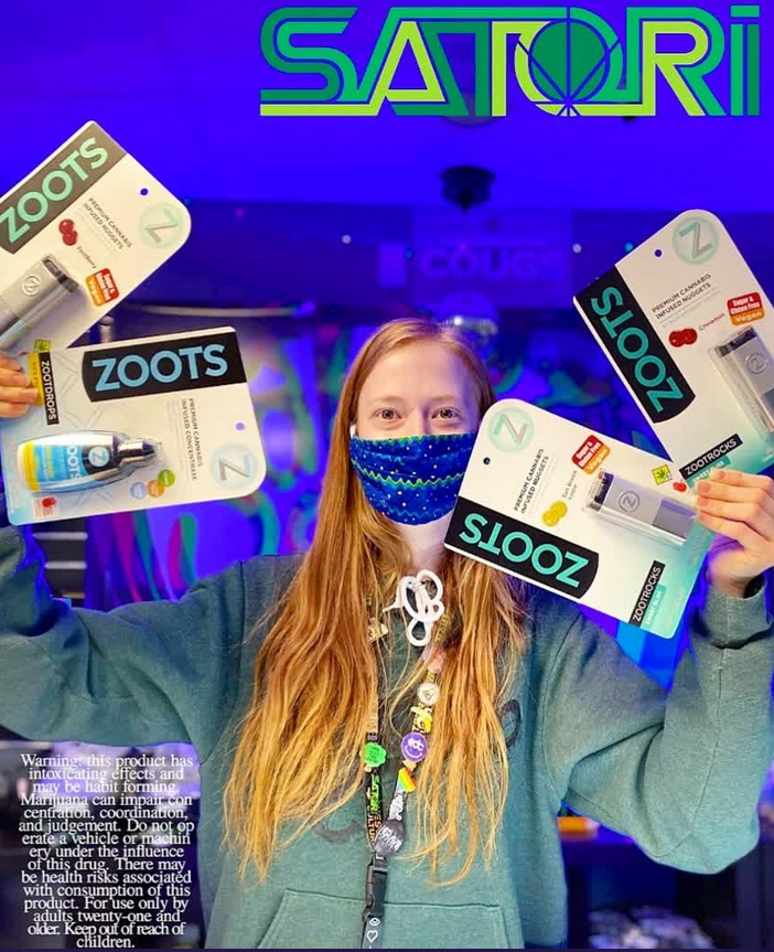 How to get #Zoots during the pandemic: 1. Wear a mask 😷 2. Buy some Zoots 😋 Thank you @PullmanSatori for this demonstration 🙌💚#HowDoYouZoot