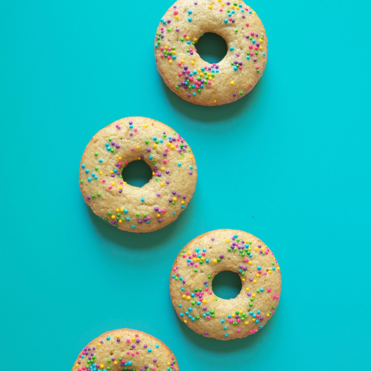 #TBT to these donuts made by Colored In Flour with our LillyBean Vanilla Bean Cupcake Mix!!  We are unashamedly obsessed...🍩🍩🍩  

Check out Ariel’s blog at coloredinflour.com!