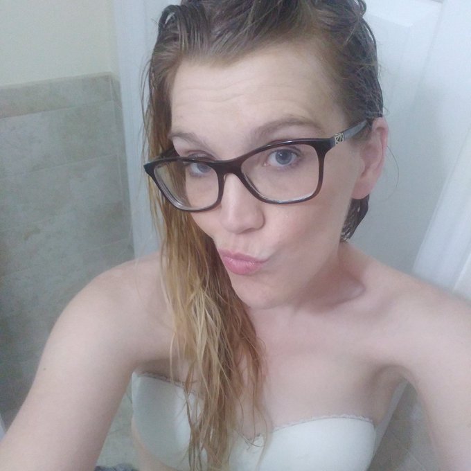 Going live in just over ONE HOUR! 9pm EST at https://t.co/goIRX0D6g5  Tune in, you dont wanna miss it<a href="/tag/fun"class="tags"><span>#fun</span></a><a href="/tag/sexy"class="tags"><span>#sexy</span></a><a href="/tag/webcam"class="tags"><span>#webcam</span></a><a href="/tag/livestream"class="tags"><span>#livestream</span></a><a href="/tag/playful"class="tags"><span>#playful</span></a><a href="/tag/webcamgirls"class="tags"><span>#webcamgirls</span></a>