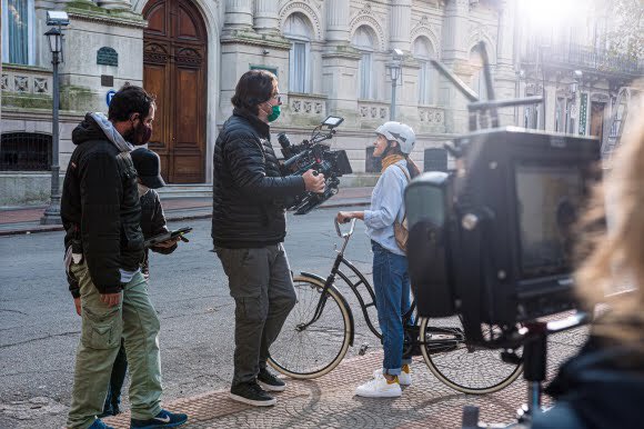 venezuelatech's tweet photo. Por el #COVID19, el sector #audiovisual 🎞📽de #Uruguay toma protagonismo en la región https://t.co/pCDw1srQ8m #EconomíaCreativa #EconomíaNaranja v @elpaisuy, vía @BID_Idear https://t.co/iItMNCd8Gc