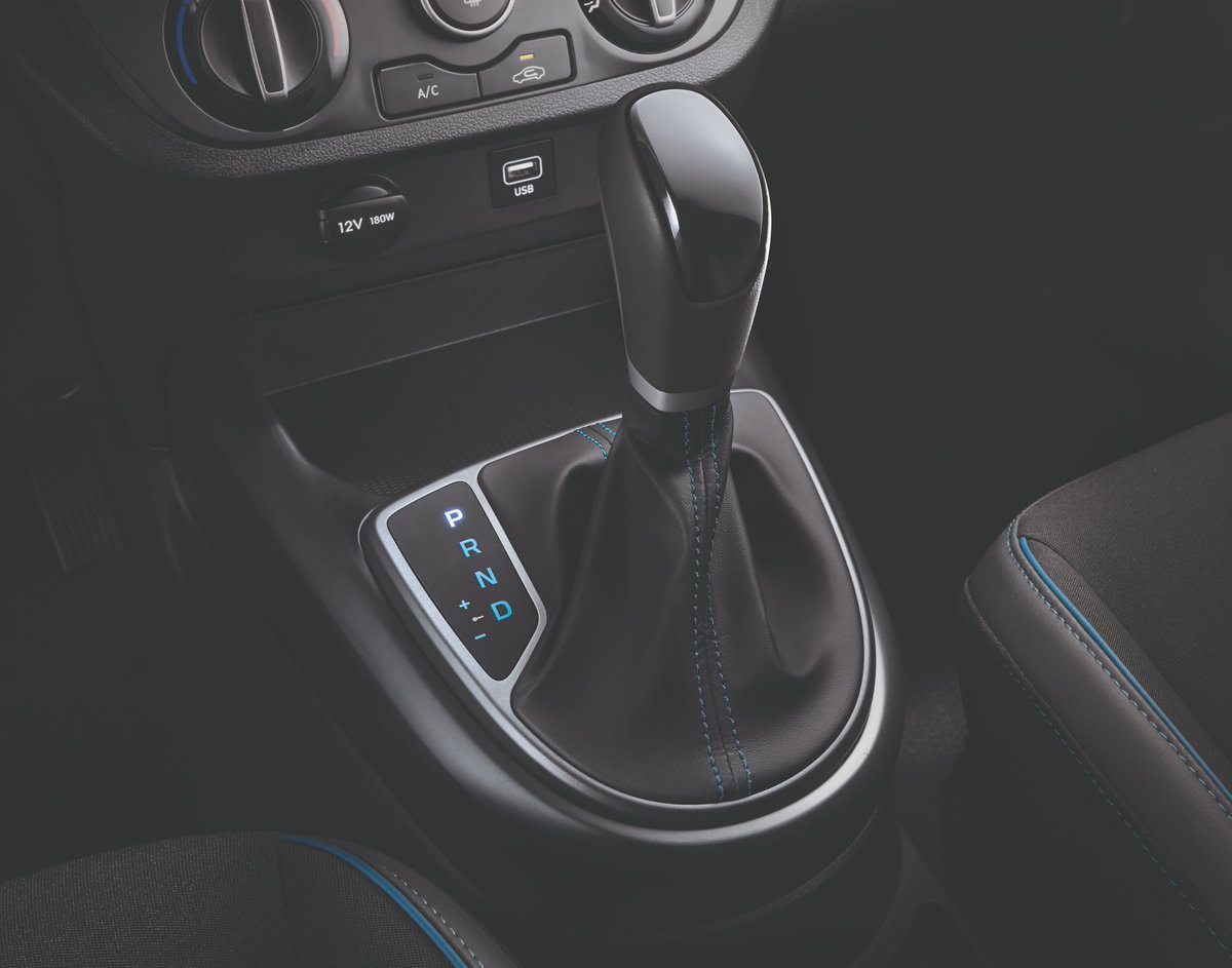 AutosOEM's tweet photo. Los precios de Grand i10 para la versión sedán comienzan en $207,400, la versión hatchback desde $199,400 y la versión NS bitono con un costo de $280,400.  @HyundaiMotorMex https://t.co/gNBDbGGtAW
