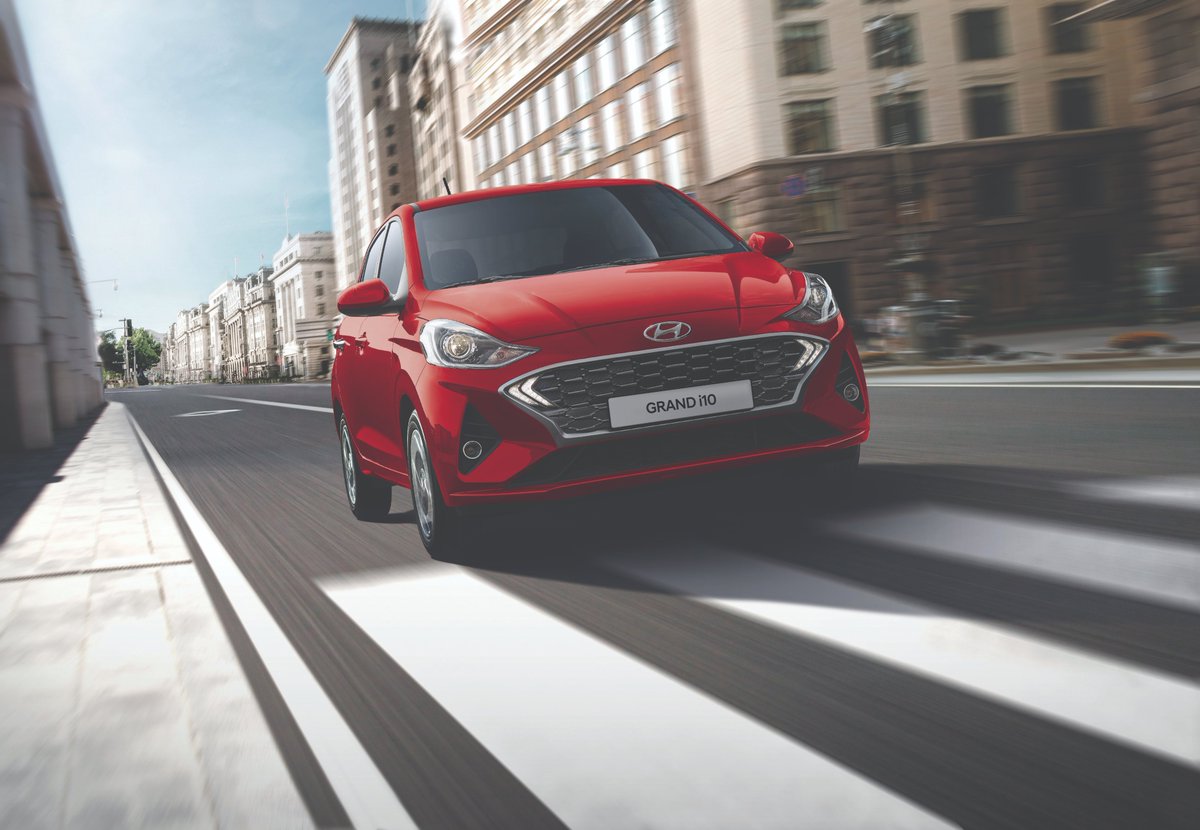 AutosOEM's tweet photo. Los precios de Grand i10 para la versión sedán comienzan en $207,400, la versión hatchback desde $199,400 y la versión NS bitono con un costo de $280,400.  @HyundaiMotorMex https://t.co/gNBDbGGtAW