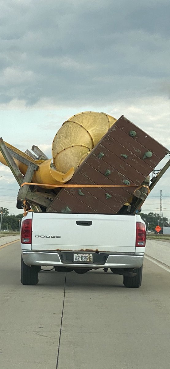 TimRyan777's tweet image. Looks safe to me? No?