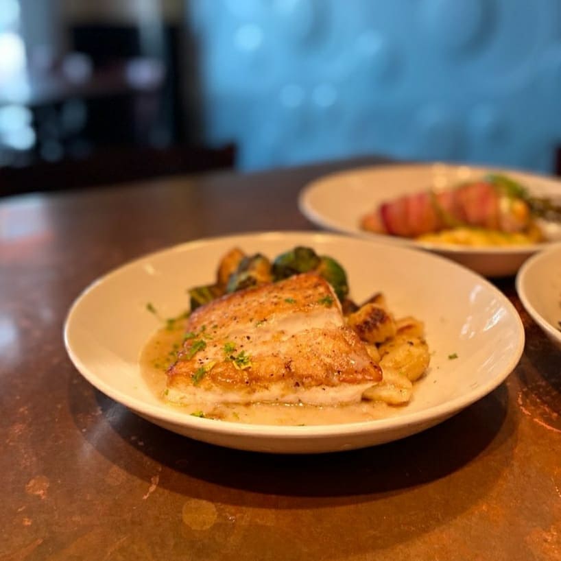 Edina Grill tweet media