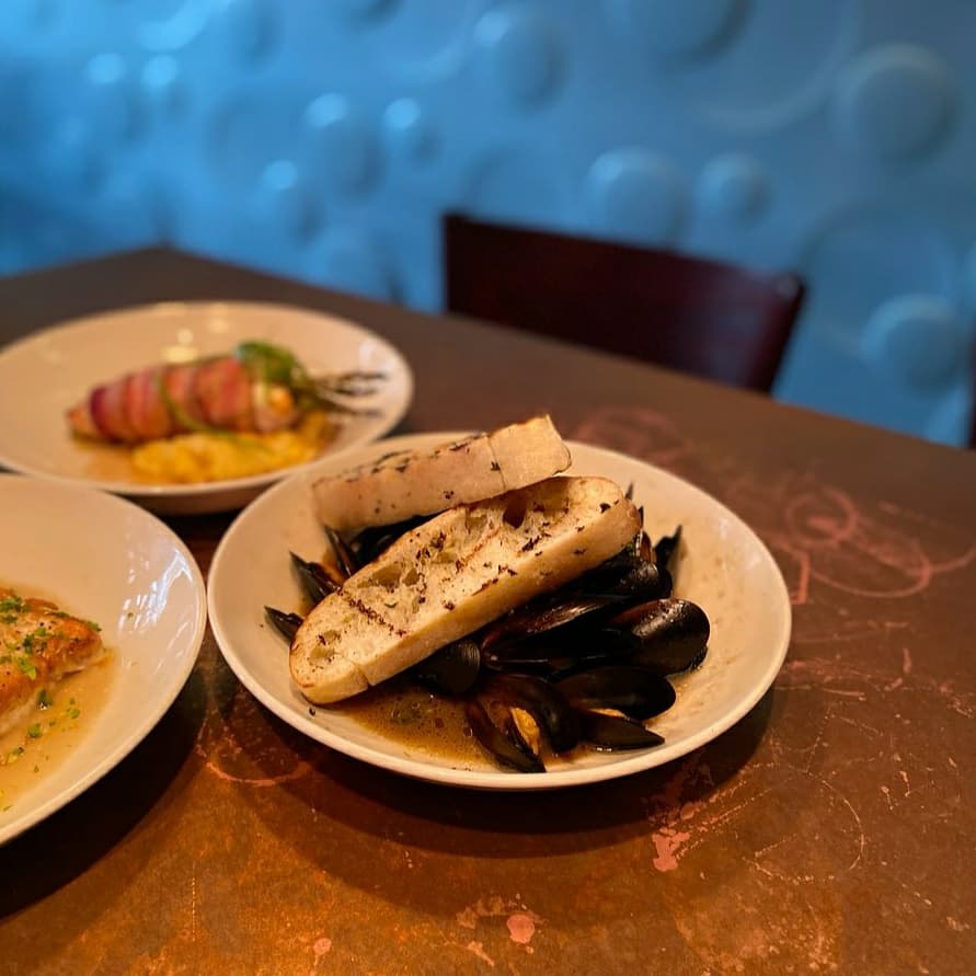 Edina Grill tweet media