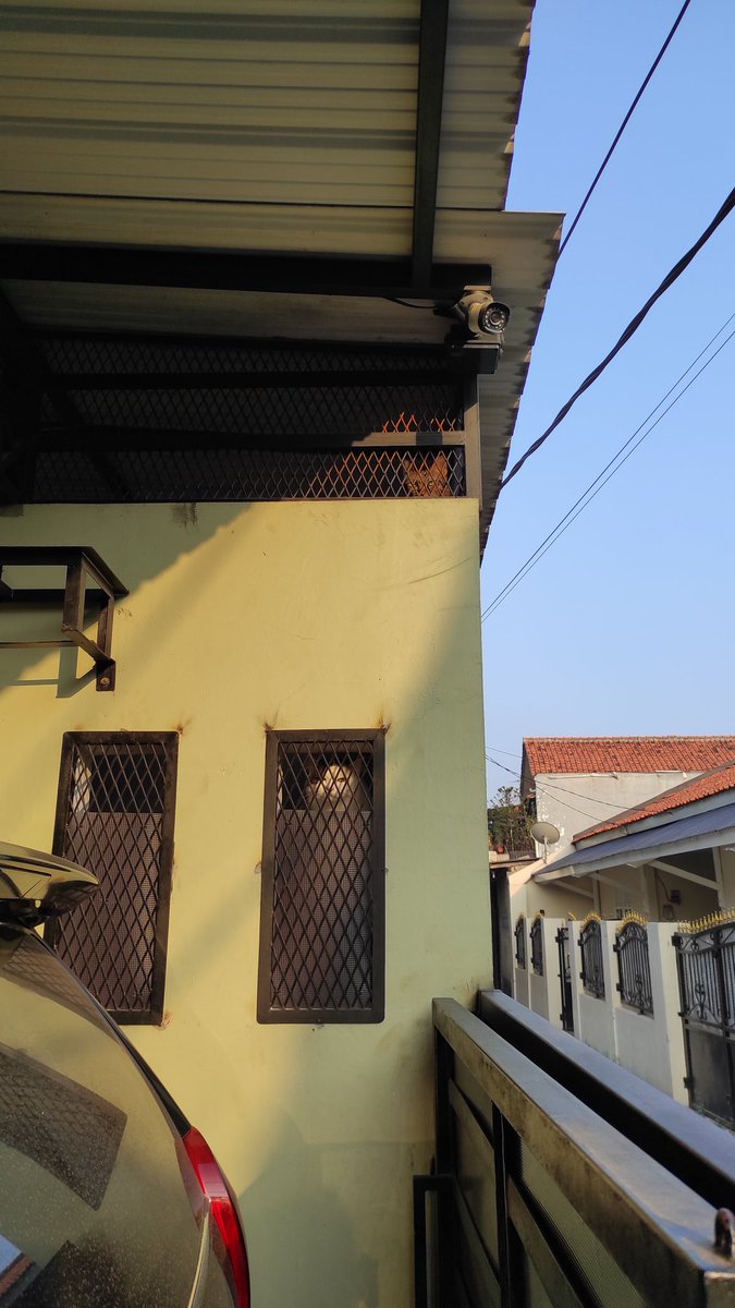 Cosplay cctv biar gaada maling