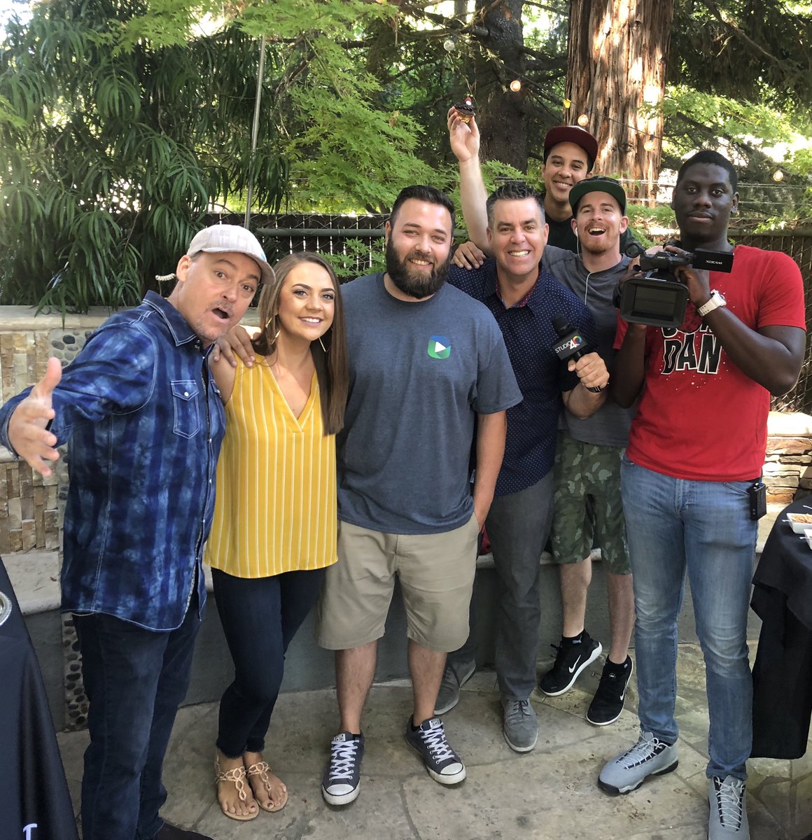angewrites's tweet photo. Happy bday @AnnouncerScott! #TBT to that one time #Studio209 came to visit @Studio40Live 🎥 https://t.co/vjJ9aoNLjw