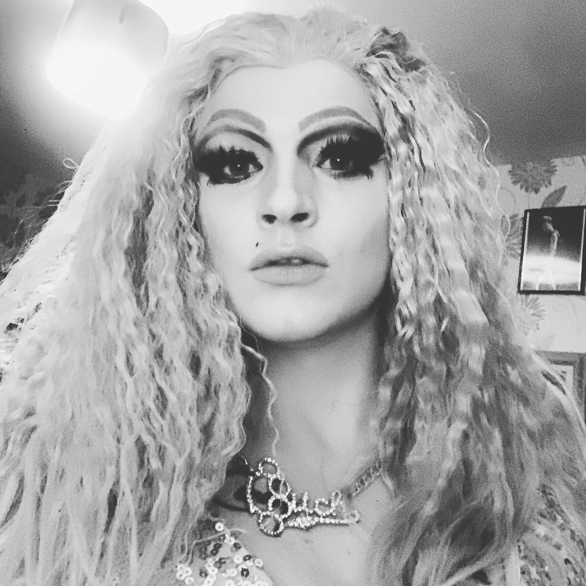 Libra_DragQueen's tweet photo. So today was Northern Ireland pride after party hosted and arranged by my drag sis Carla slutdrop & few more fabulous queens some pics from that night 💋 pt2
#pridemonth #prideafterparty #pridemonth2020 #dragqueen #dragqueens #dragmakeup #lgbtq🌈 #ukdragqueens #belfastpride2020🏳️🌈 https://t.co/0esR8pphZM