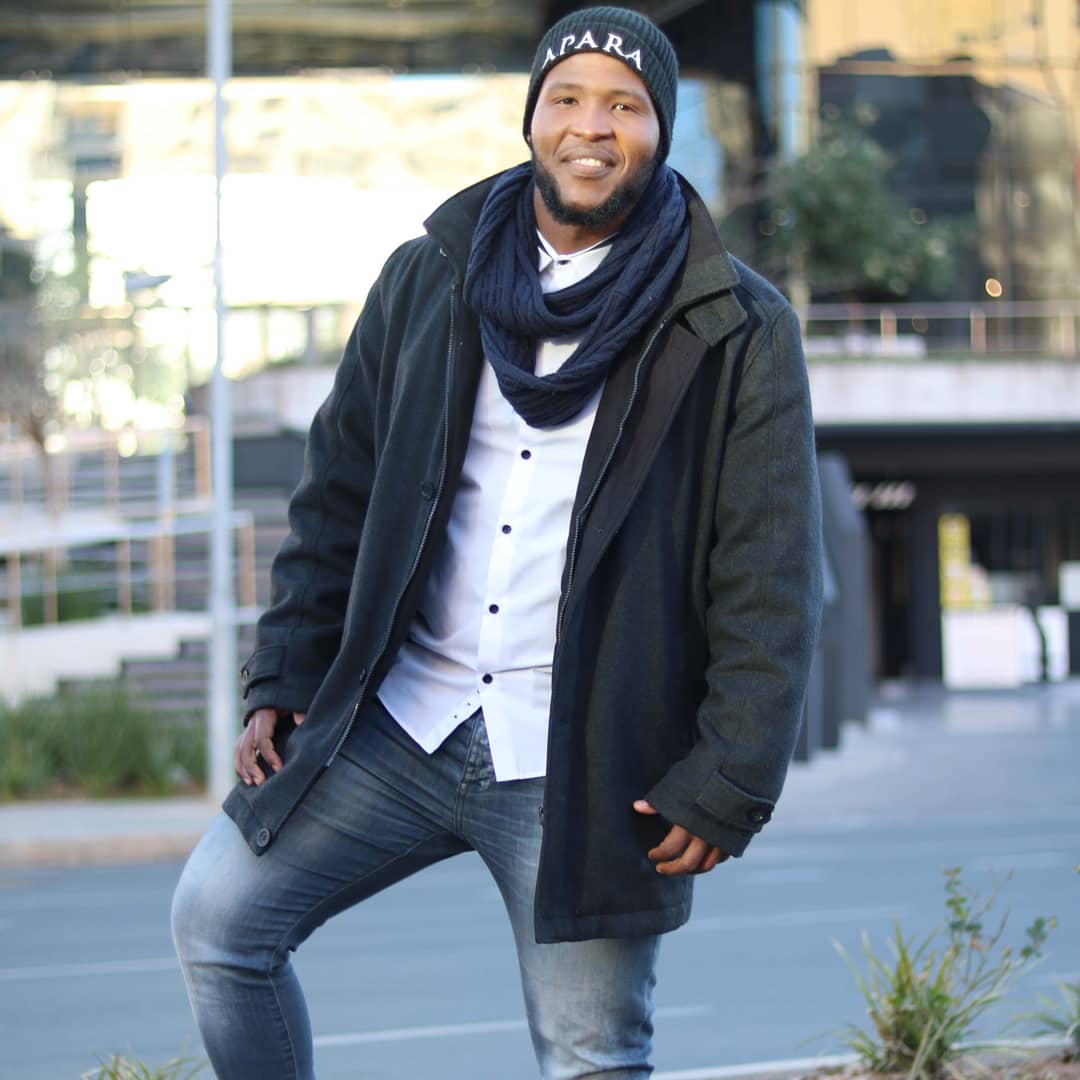 APARAGLOBAL's tweet photo. Wear your beanie in style๐ฅ
#aparafriday #menstylefashion #men #mensfashion #boys #menstylist #minimalism https://t.co/vvg1MwdEv8