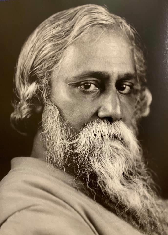 RitabrataBanerj's tweet photo. “ আমি পৃথিবীর কবি, যেথা তার যত উঠে ধ্বনি
আমার বাঁশির সুরে সাড়া তার জাগিবে তখনি “
#RabindranathTagore was a true polymath. An accomplished musician&amp;artist,an ELECTRIC PHILOSOPHER &amp; a passionate political activist.Above all d Poet of d World advocated Universalism&amp;Cultural Freedom https://t.co/b0792GeMLw