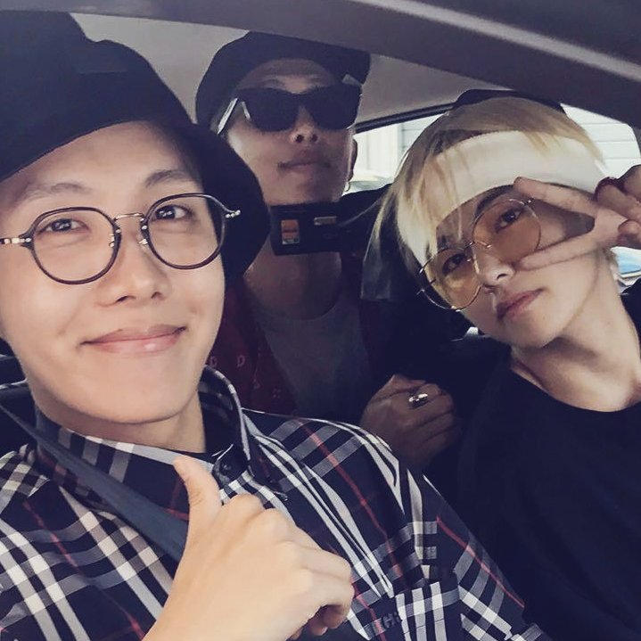 9. which member caught ur attention first ? #ExaARMY  #ExaBFF  @BTS_twt