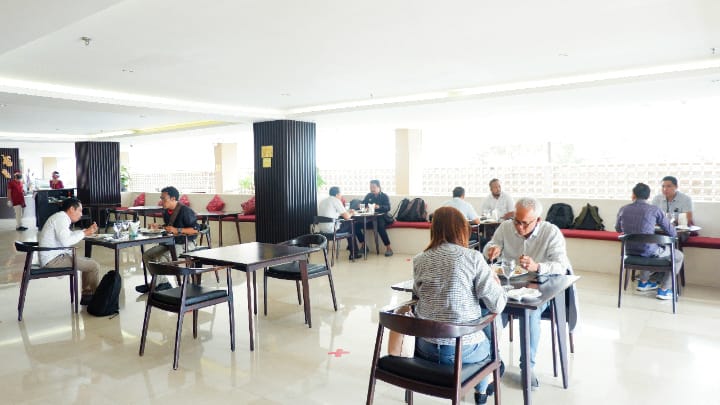 bhotel_bali's tweet photo. Do you have any plan for meeting and lunch with your community, partner or friends? 
.
Let's contact us for the best price!! 
We are ready to welcome you with safety and health protocol. 
.
,
#bhotelbali #bhotelbaliandspa #kutahotels #paynow #staylater #paynowstaylater https://t.co/0N3QeLxYt4