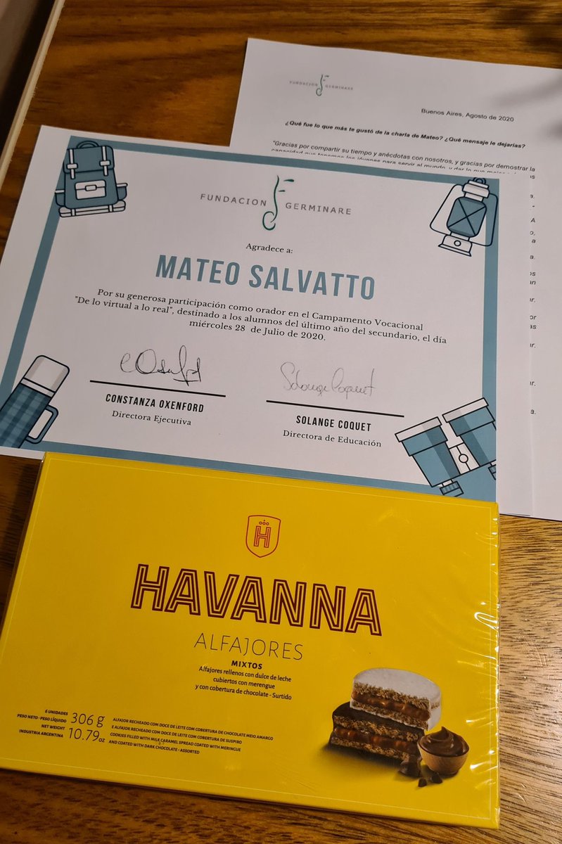 El otro día compartí una charla de dos horas con estudiantes becados por Fundación Germinare, quienes cubren sus estudios 😊
Hoy me mandaron este regalito, con una carta llena de mensajes de agradecimiento de los chicos y chicas 😍😍
NO ESTOY LLORANDO 😭