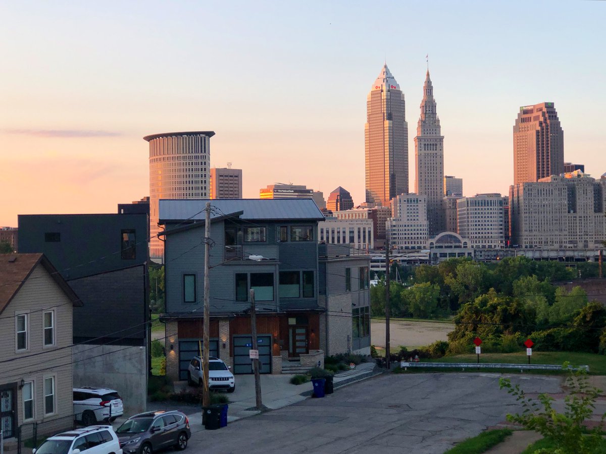 urbanetics_'s tweet image. I don’t care what anyone says. Cleveland is a stunning city. It has its flaws & its challenges, but there’s just something about this place that I’ve never felt anywhere else.
Maybe it’s the people. Maybe it’s the history. Maybe it’s the architecture.
Whatever it is, I love it.