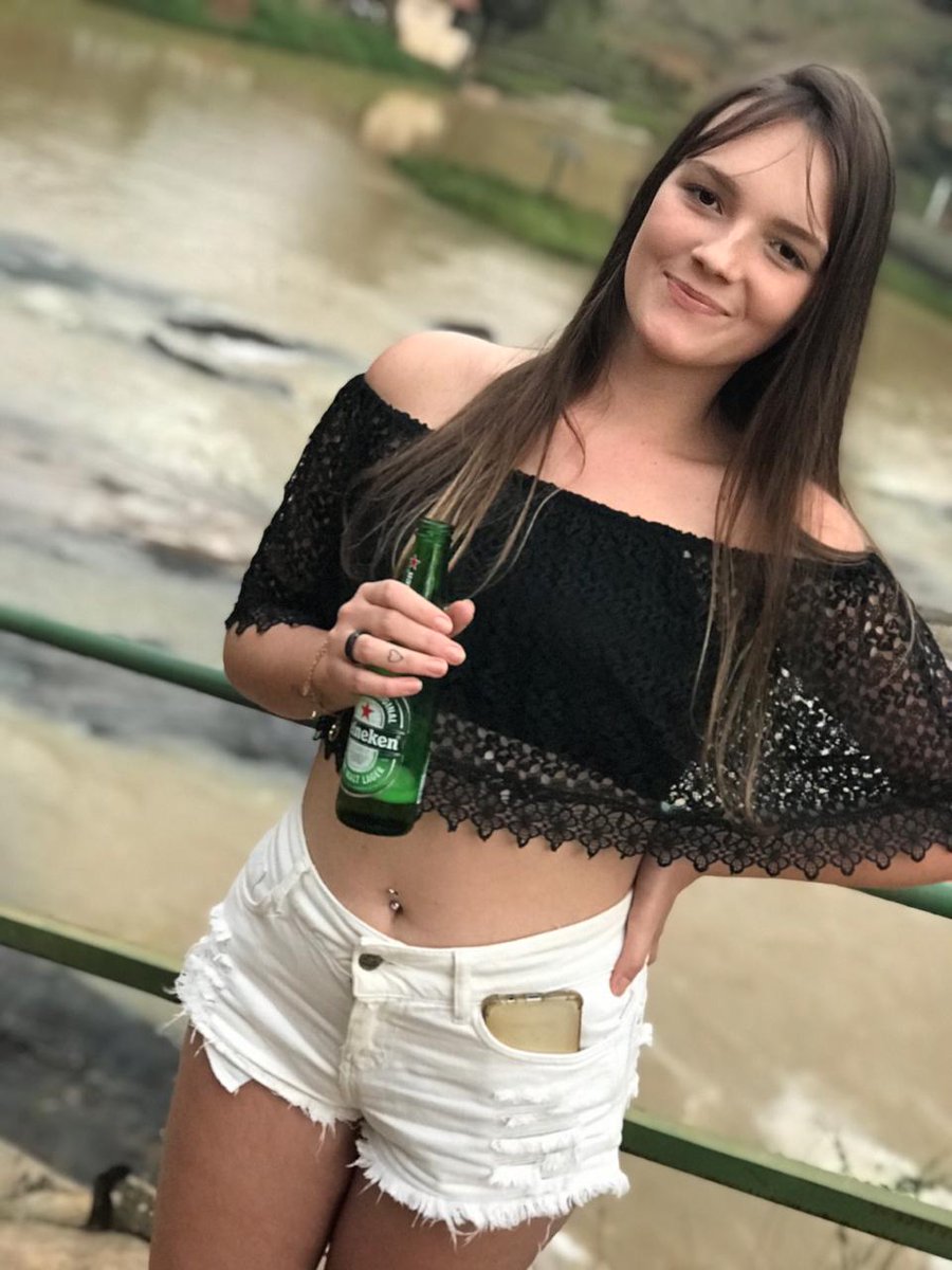 Gleyce 🌸 tweet media