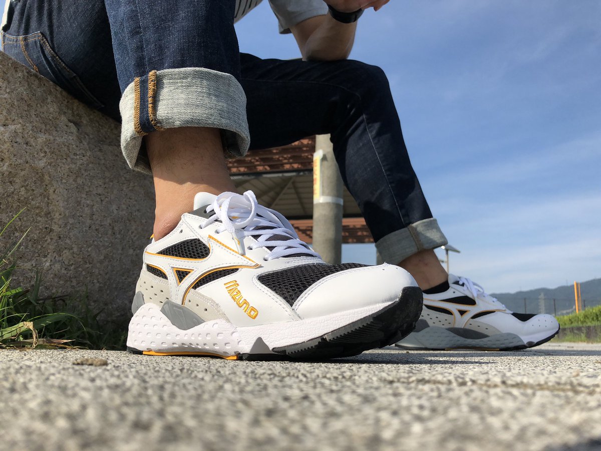 荻田大樹 Ogita Hiroki ミズノコーデ ミズノスニーカーは長時間歩いても疲れにくいのでオススメです オシャレもですが 健康も足元からですよー 皆さんもお気に入りの一足を探してみてくださいね T Co C6yt9x3oiz Mizuno Mondocontrol