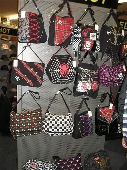 Mall GothicMall Gothic desired to return goth back to its roots after the overly-commercial Whimsigoth style of the 90s. Stark blacks, whites and reds, alongside inky, sketchy lineart, the popularity of nu metal and emo kept Mall Gothic alive for all of the 00s.