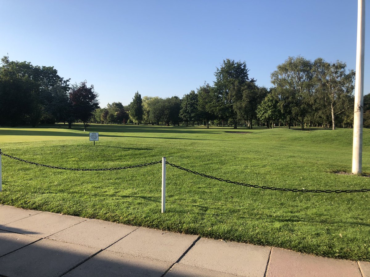 Looks like it’s going to a warm few days on the golf course, and we have tee times available throughout today and over the weekend, so if you fancy a game, visit our Club Website to book a time, or give the Pro Shop a call on 0115 925 8993.

Have a great day. Happy Friday ⛳️☀️☀️