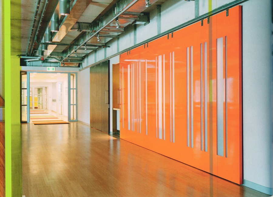 Corporate MinimalismBoth the introduction of the iPhone and the Great Recession brought this aesthetic to the forefront. A homogenized form of Soft Club style, this aesthetic was utilitarian, visually-striking and, above all else, cheap. Which is why it still exists today.