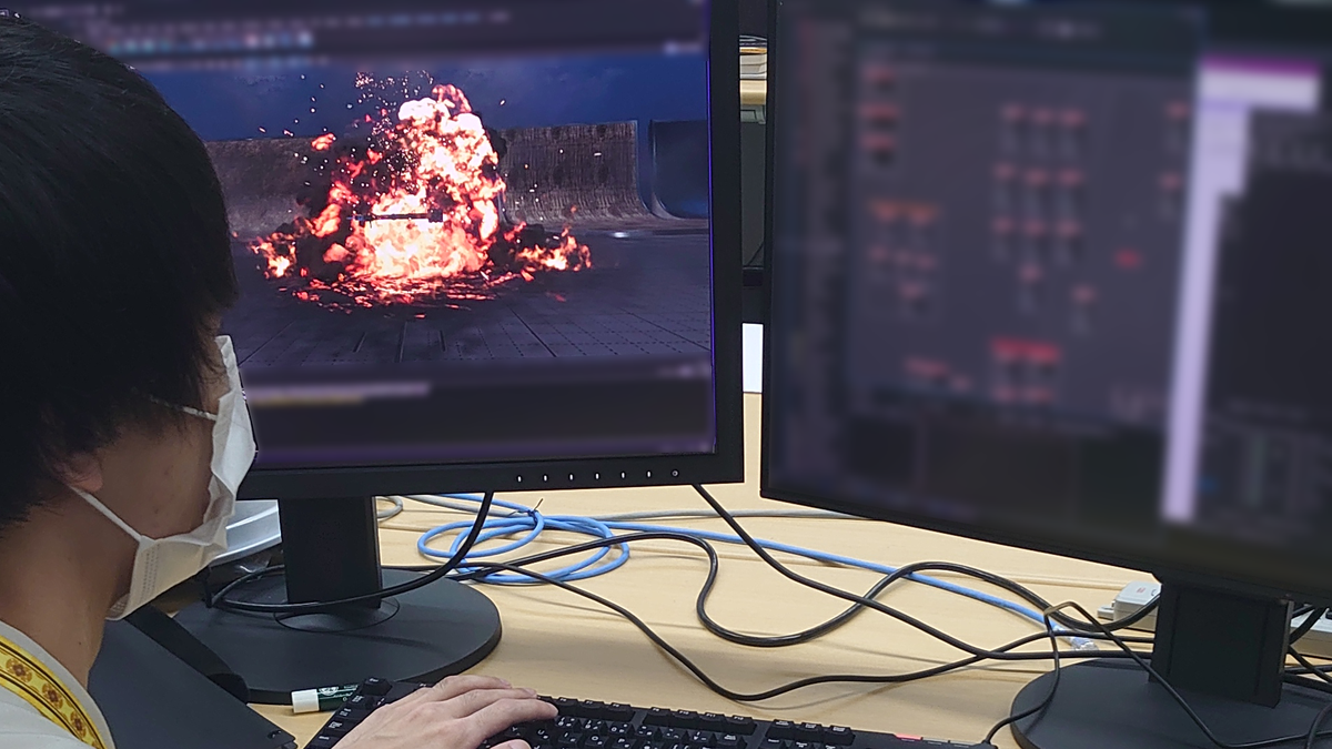 CAPCOM_VFX's tweet photo. 先日に続き、新人研修の様子です!
新人に実際の手応えを聞いてみたところ、リアル系のゲームエフェクトの観察やエフェクトの"気持ちいい"に繋がる部分をもっと勉強しておけばよかった…とのこと。
エフェクトに興味のある学生の皆さん、ぜひ参考にしてみてくださいね!
#CapcomEffects #新人研修 https://t.co/AZKMgL2ZO4