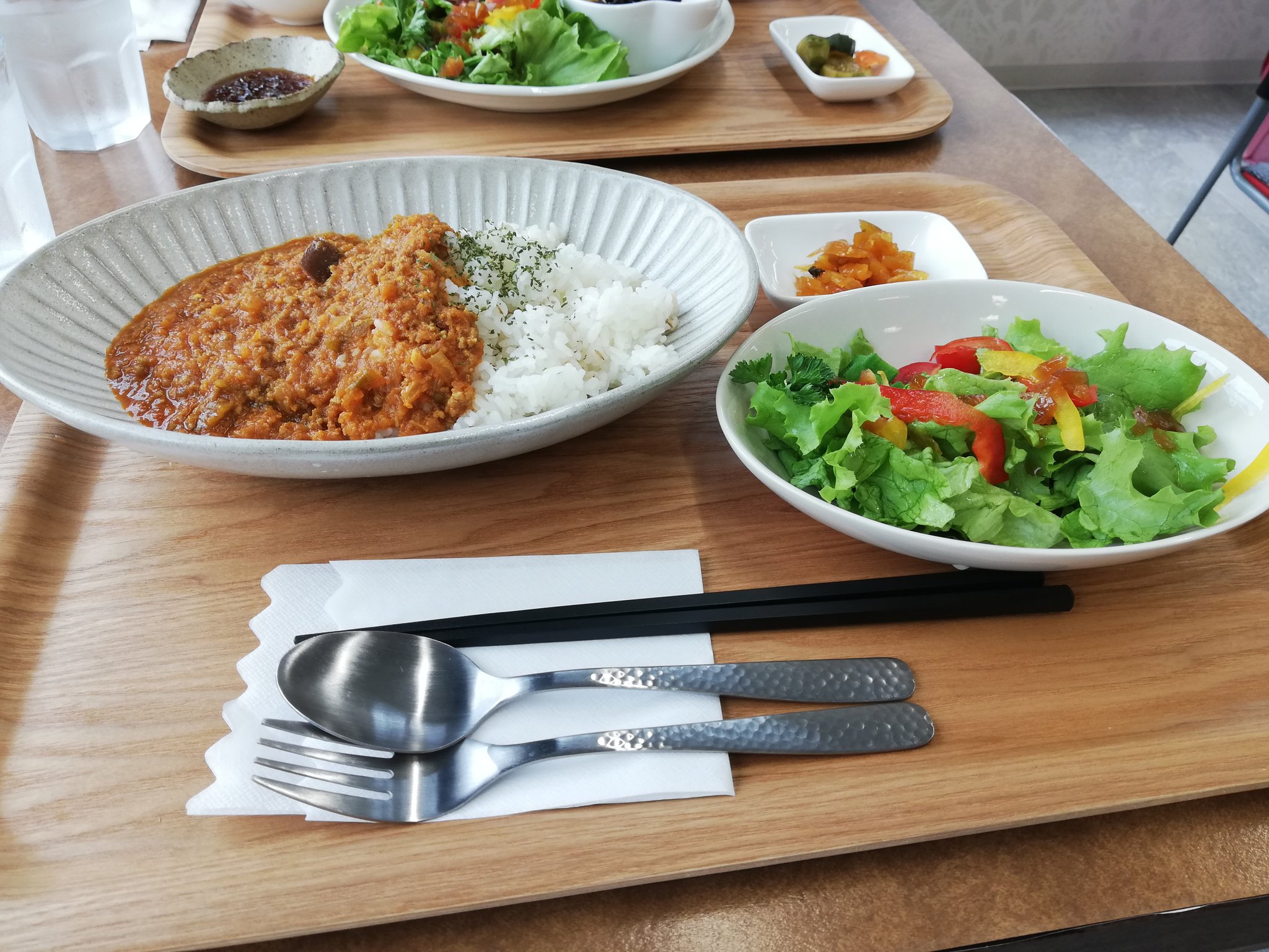 てつろう ランチは呉市阿賀の サロンカフェ55ステーション に キーマカレー をいただきました トマトの風味がやさしくておいしい ローストビーフもおすすめみたいですよー T Co T2fjnvsjmq Twitter