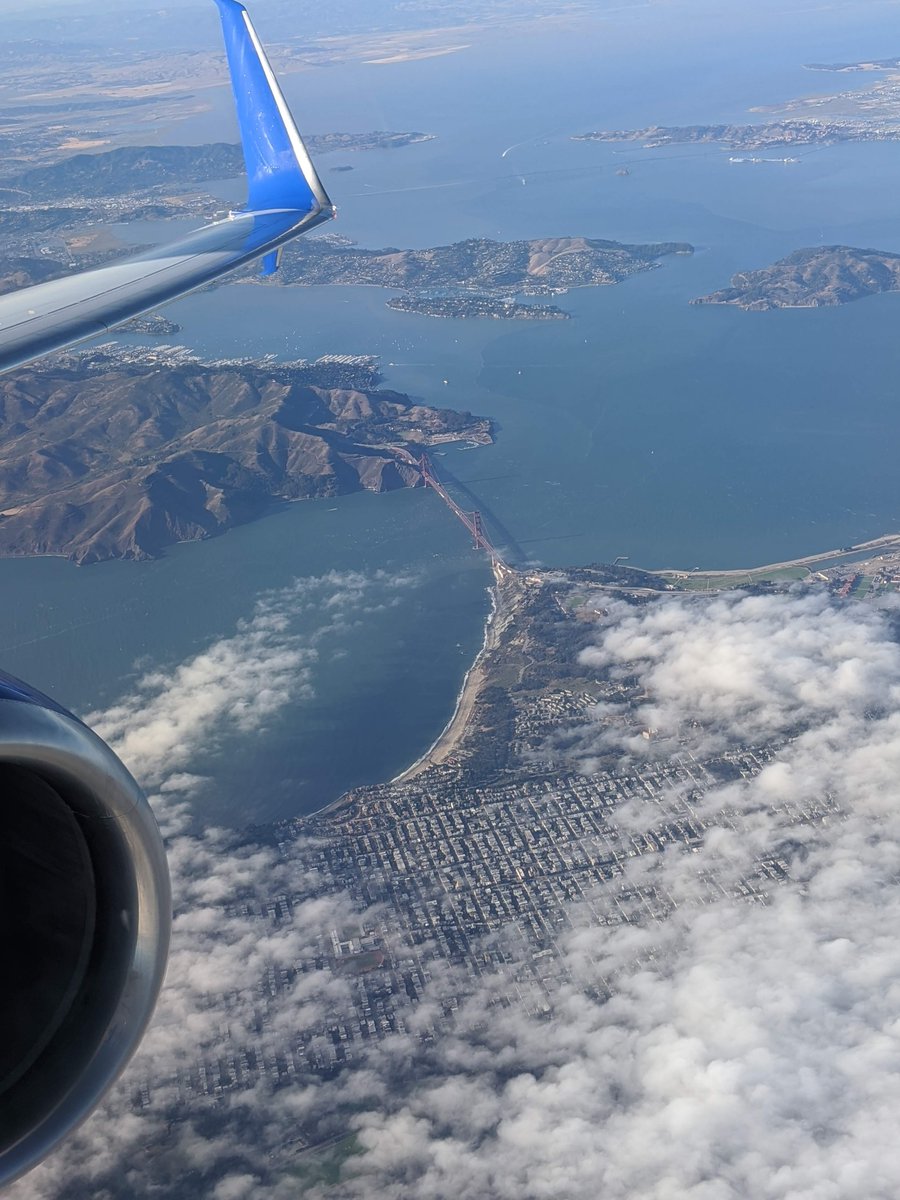 It's been great to get back in the air this week to go spend time with our incredible teams in the field.  I'm really proud of everything United has done - from 100% masks to ESS and much more - to make the journeys so safe.  #beingunited #winningthelines @weareunited