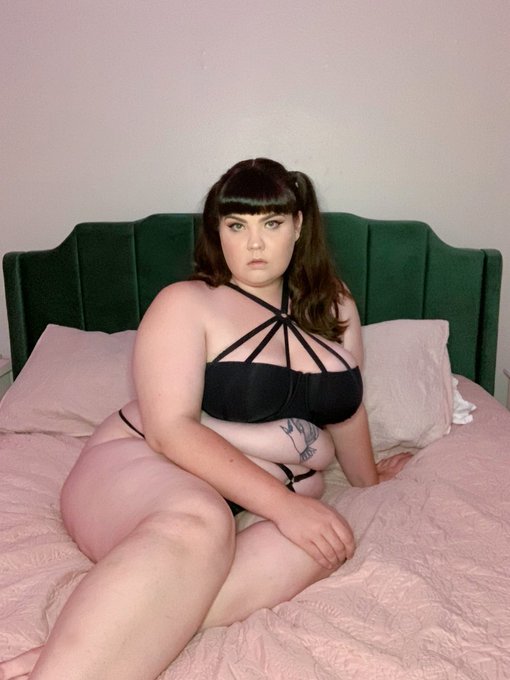 Hang out with me on @chaturbate 🥰 https://t.co/9yWAPZByMe  And remember to vote me XBIZ BBW cam model<a class="tags" href="/tag/chaturbate">@chaturbate</a><a href="/tag/mvsales"class="tags"><span>#mvsales</span></a>