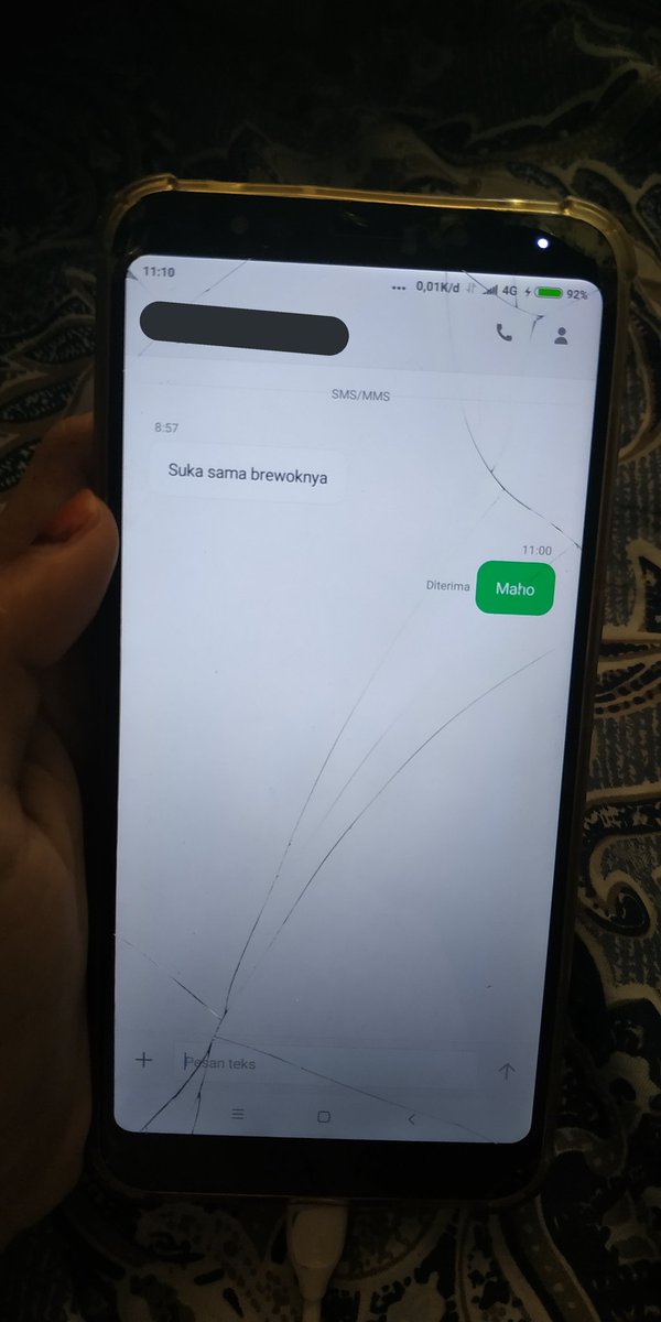 Anjay pelakor cewek lagi ga jaman kek nya. Lebih serem pelakor cowok kek gini 😌