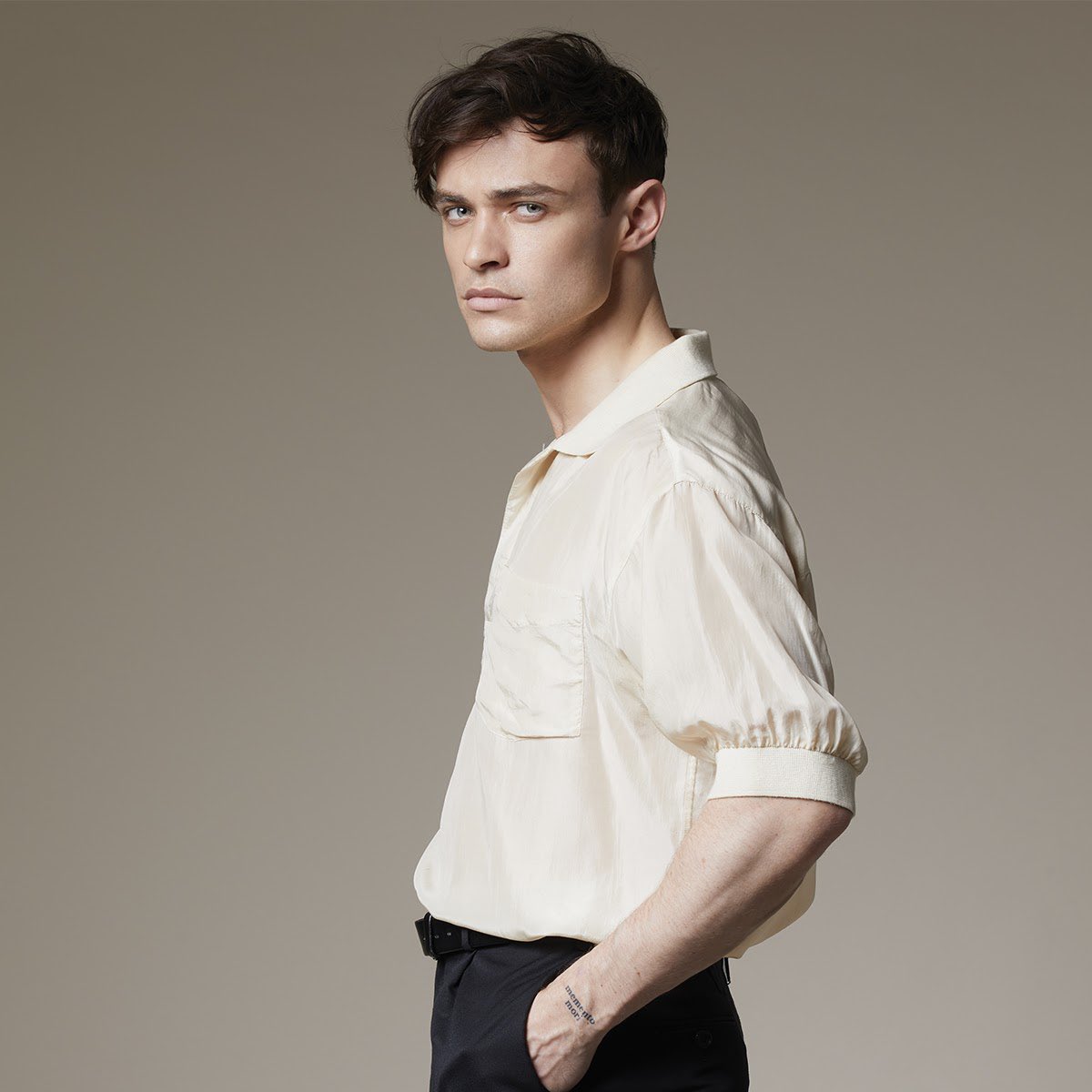 civilian_mag's tweet photo. Hailing from Edinburgh, Scotland, @thomasadoherty used to carefully place his tap and ballet shoes at the bottom of his backpack, hiding them under his schoolbooks, lunch, and gym clothes.
.
#Civilian #StyleandConscious
. https://t.co/0XWoe49hDb