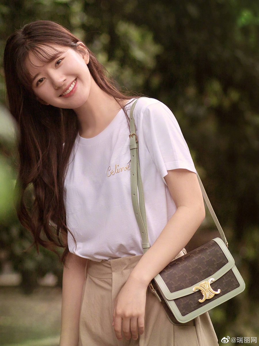 zhao lusi 赵露思 ♡ tweet media