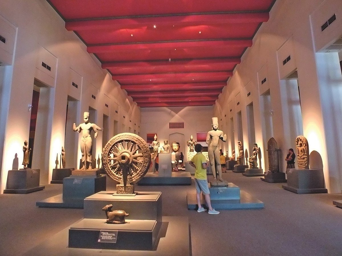 Bangkok National Museum. A must visit place when you are in #Bangkok 👌 
.
.
👉 samslodge.com 
.
.
#bangkokmuseum #besthotel #travelsoon #suites #bestlodgeinbangkok #samslodge