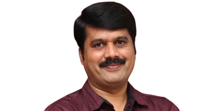 NewTamilCinema's tweet photo. சன் நியூஸ் தொலைக்காட்சியின் தலைமை ஆசிரியராக (Editor-in-Chief) பொறுப்பேற்கவிருக்கிறேன் என்ற செய்தியை உங்களோடு பகிர்ந்துகொள்வதில் பெருமகிழச்சி அடைகிறேன்.  - மு. குணசேகரன் https://t.co/qBSeowbVyD