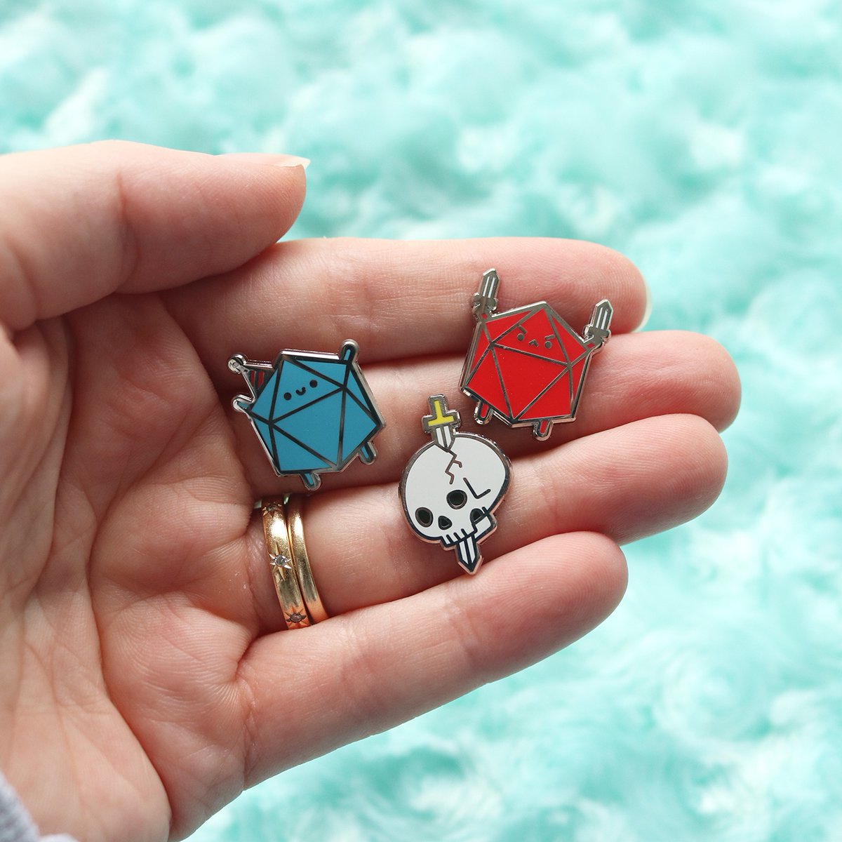 dbl_feature's tweet photo. Which one are you?
#murderhobo #murderhobos #dndfanart #tinydicebuddies #dblfeature #skullpin #dicepin #skullanddagger #dice #d20 #ttrpg #tabletopgaming #dicegame #dungeonsanddragons5e #diceporn #dndbeyond #dicemaniac #tabletopgames #roll20 #dicecollector https://t.co/oYMmChMRpj