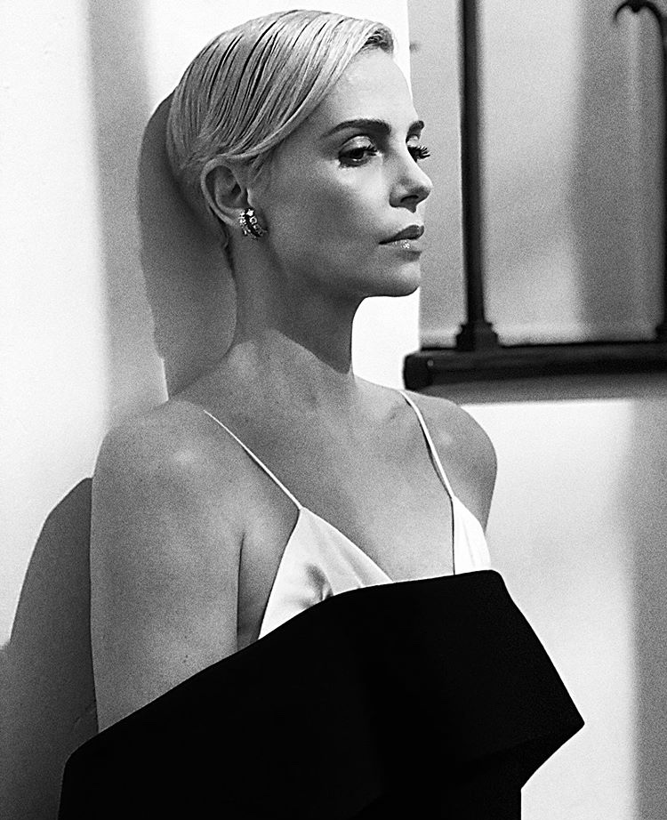 Happy Birthday to our South African beauty, Charlize Theron   