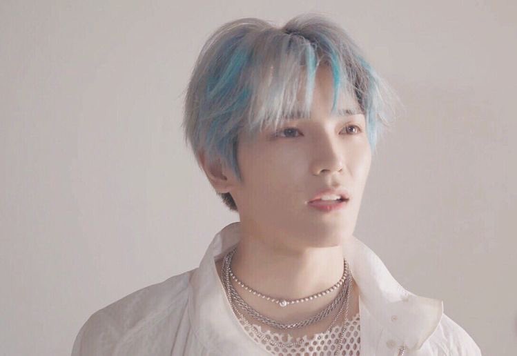 I present to you a thread of Taeyong in chokers