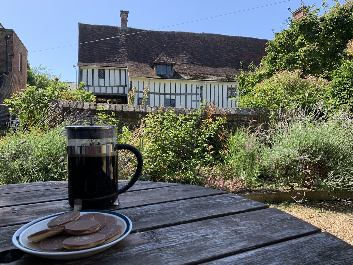 We arrive in Lewes, to visit our first  @sussex_society property: Anne of Cleves’ House.Not a bad spot for a coffee...  #SussexTour