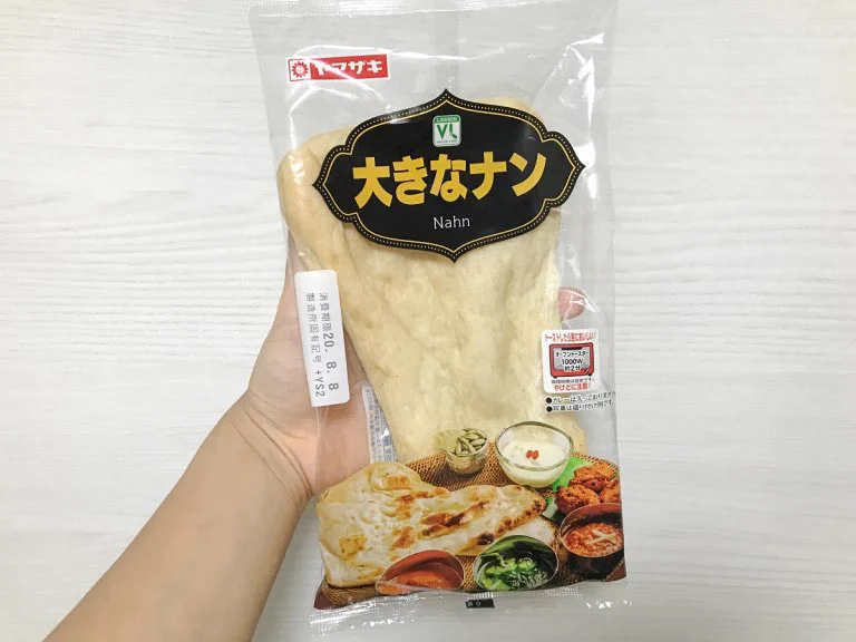 比べてみると一目瞭然www日本人の考える大きなナンとネパール人の考える大きなナンの違い？www